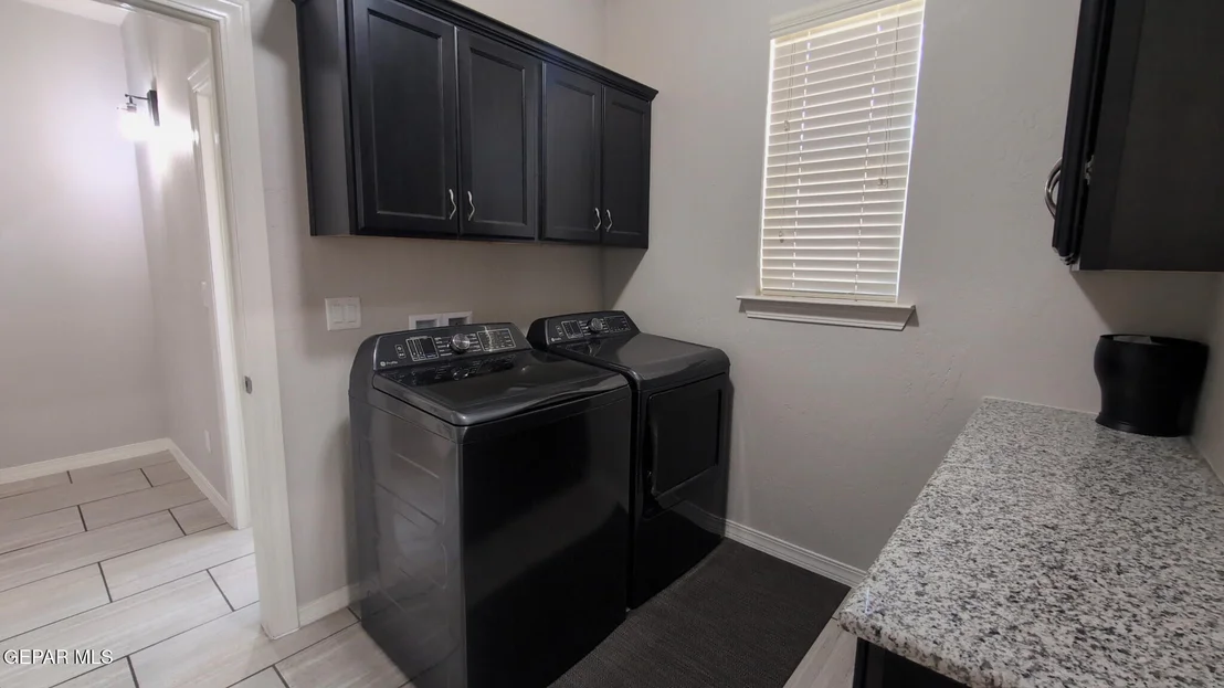 Photo of 987 GRANDEVOLE Drive