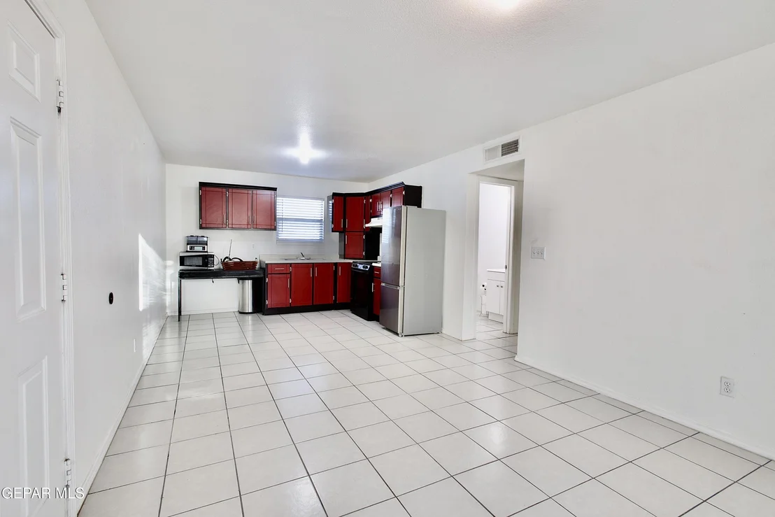 Photo of 816 MONCLOVA Lane