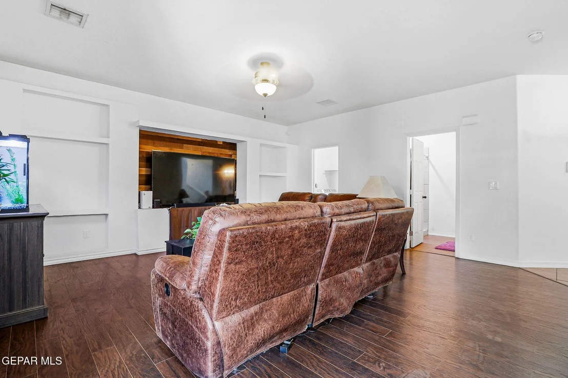 Photo of 331 EMERALD WOODS Street