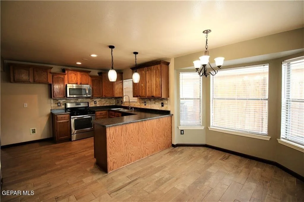 Photo of 6241 LOVEBIRD Lane