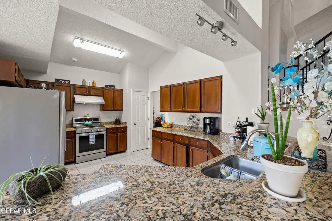 Photo of 1000 SUN RIDGE Drive