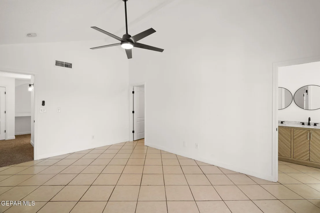 Photo of 12385 Orchard Park