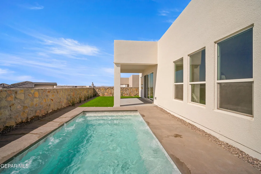 Photo of 1802 Bridle