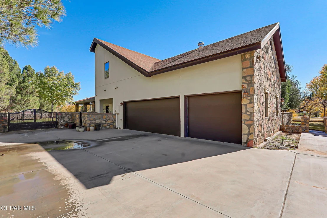 Photo of 5540 Westside Drive