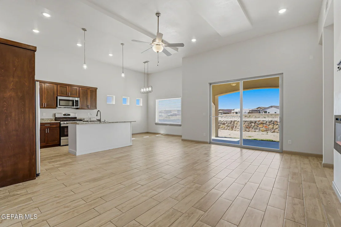 Photo of 7825 Enchanted View Drive