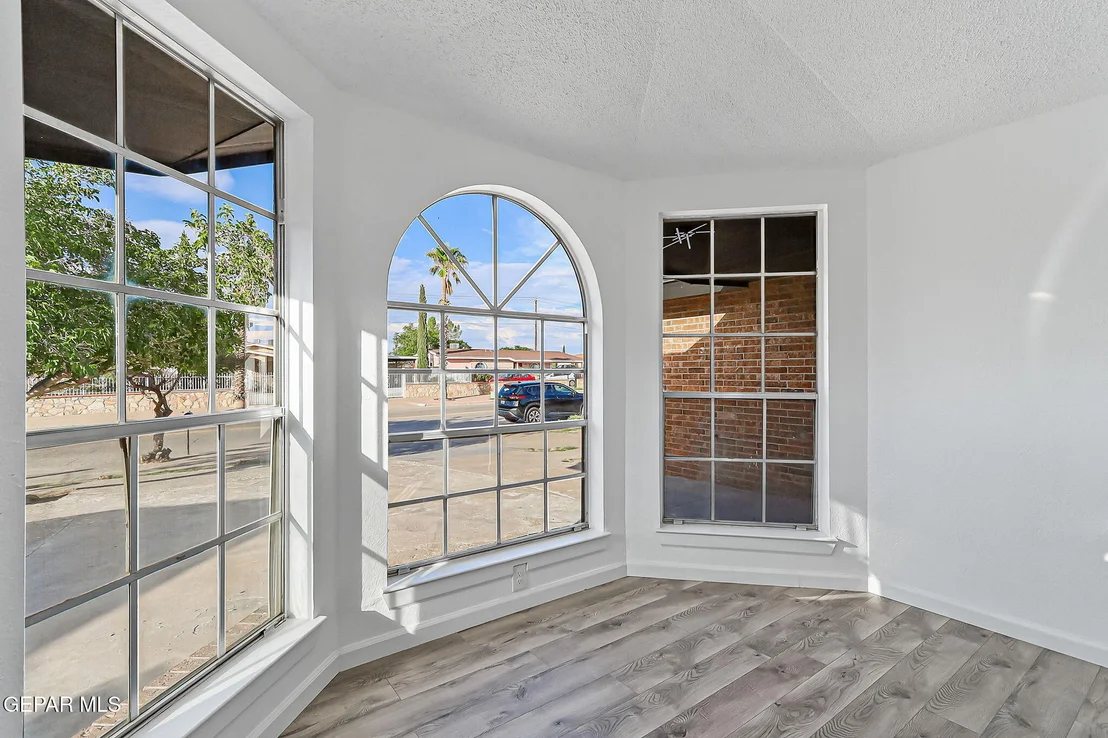 Photo of 8433 INDEPENDENCE Drive