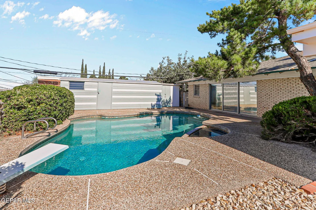 Photo of 4007 Flamingo Drive