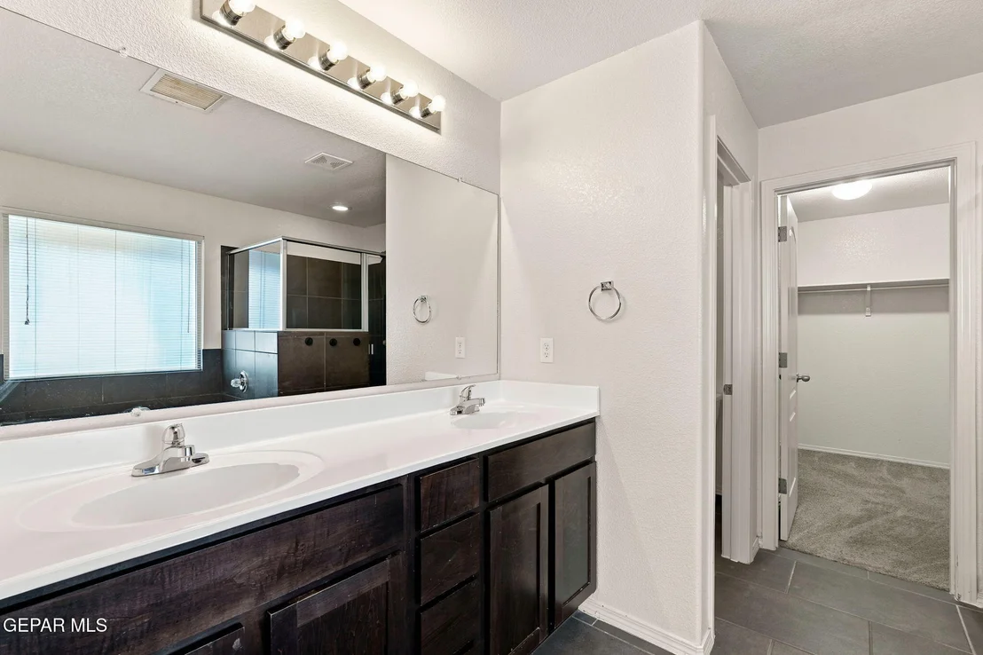Photo of 14668 OLDENBERG Court