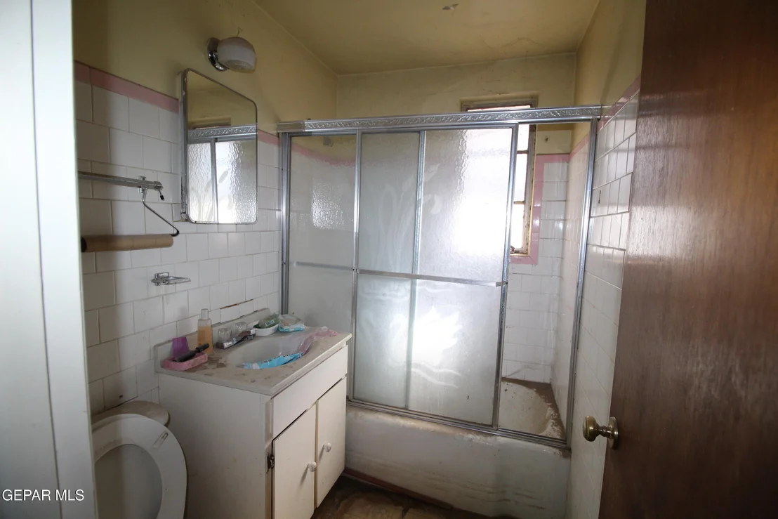 Photo of 148 PACIFIC Drive