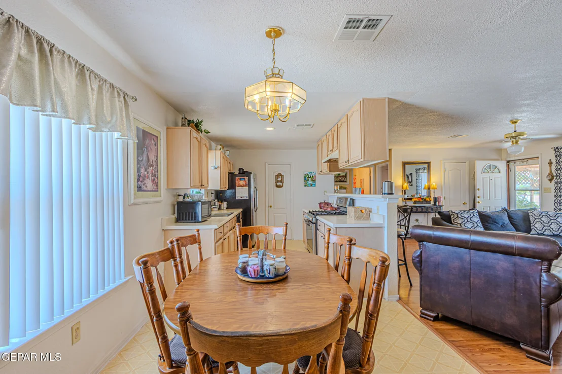 Photo of 1551 SEMINOLE Drive
