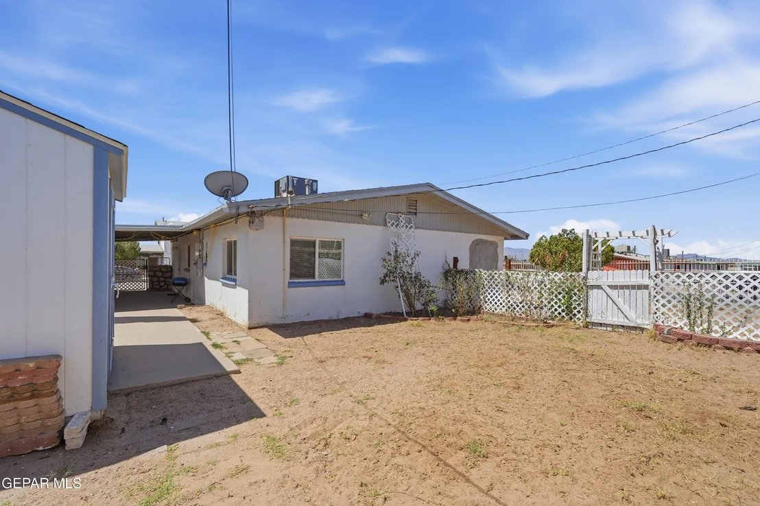 Photo of 1200 HUNTER Drive