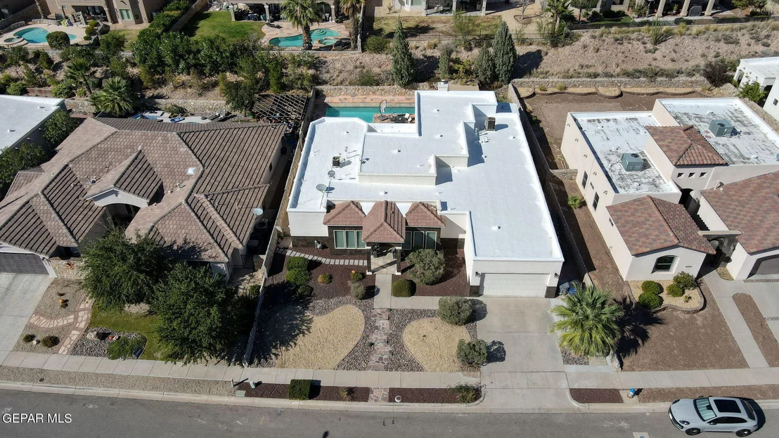 Photo of 6337 Franklin Bluff Dr Drive
