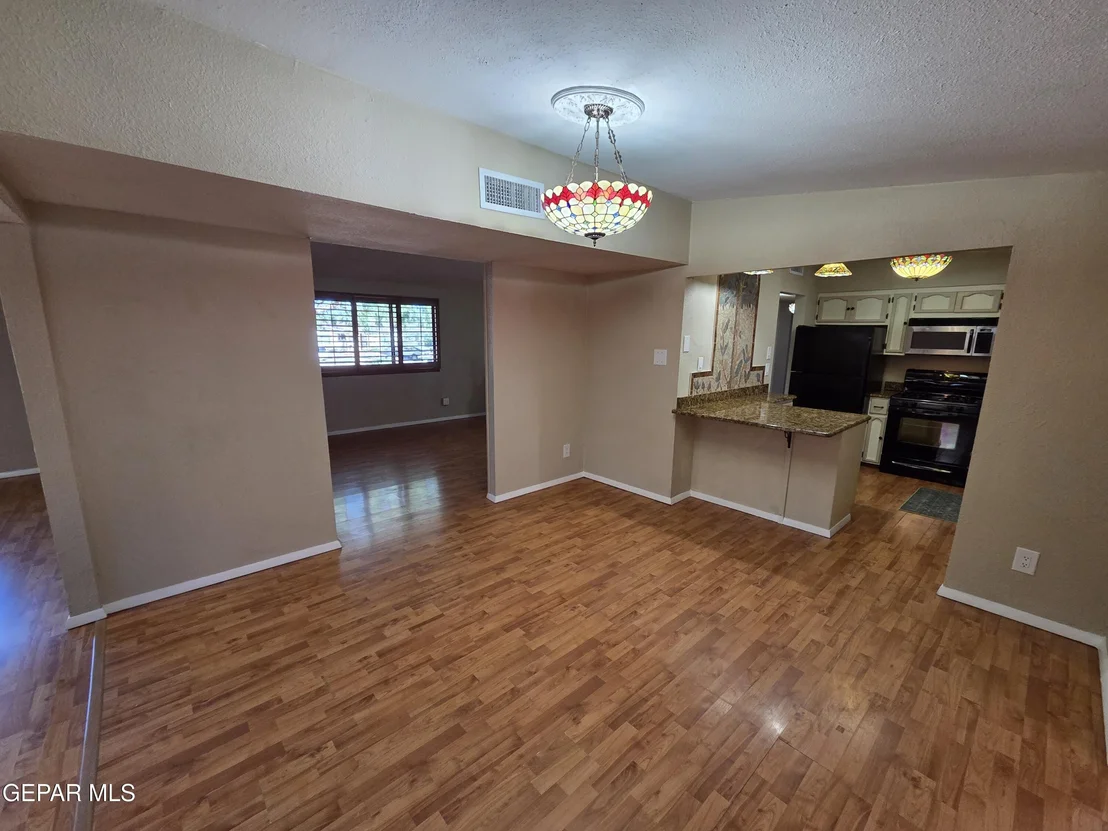 Photo of 4249 CANTERBURY Drive