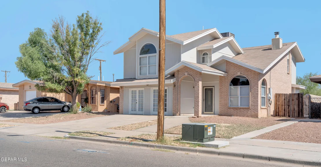 Photo of 5917 CHIPPENDALE Avenue