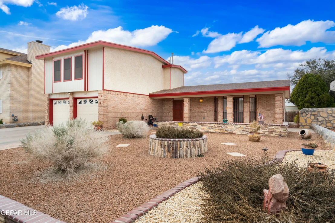 Photo of 1687 DANIELS Lane