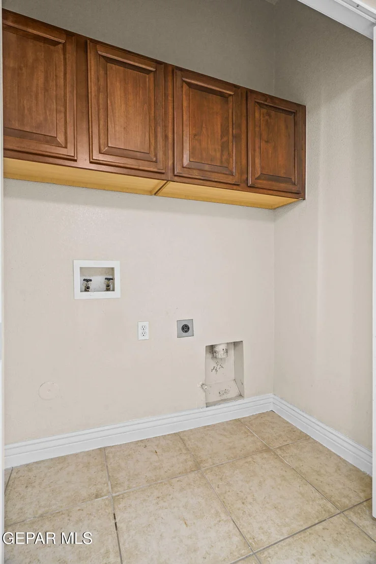 Photo of 5544 GUSTAVO MADRID Lane