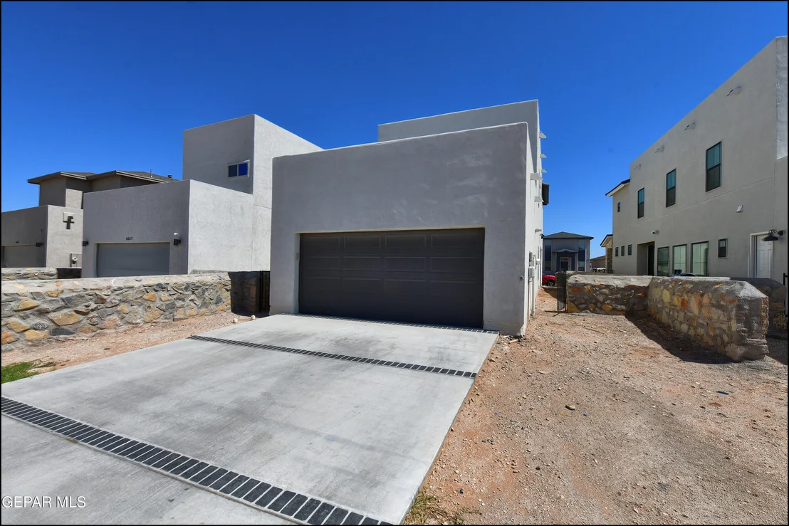 Photo of 4553 Mark Avizo St