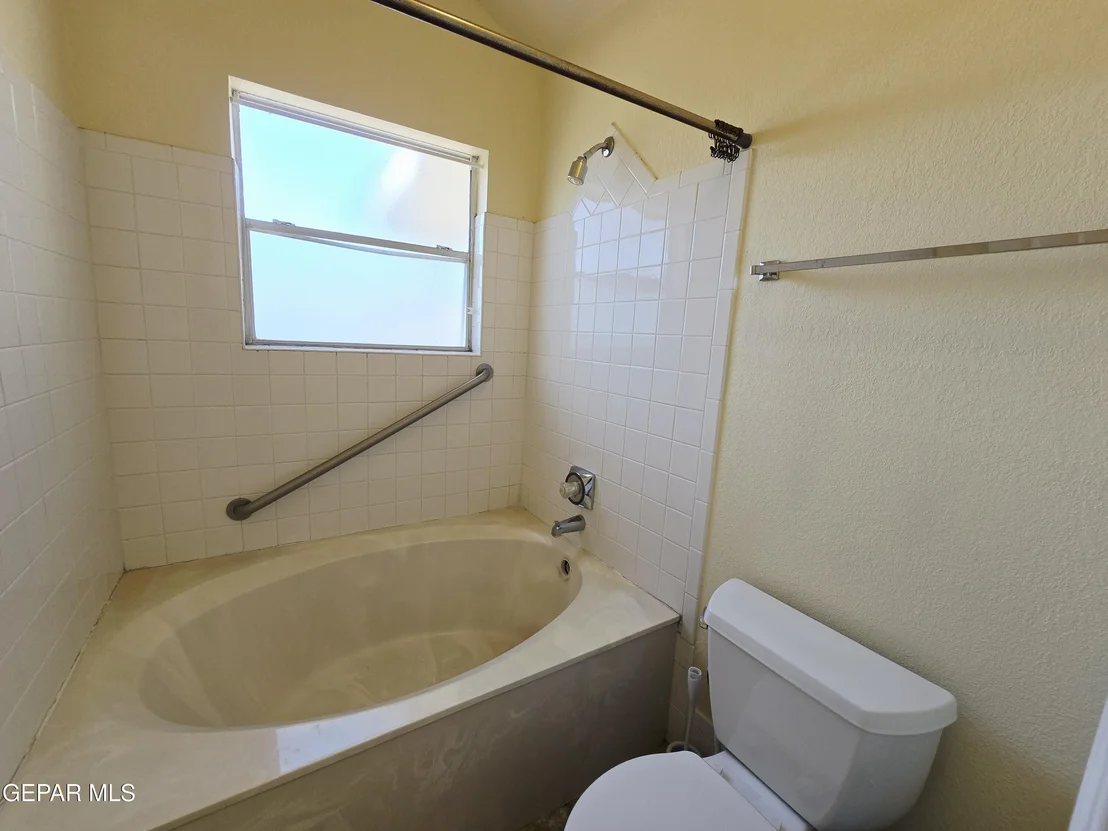Photo of 8612 Centennial Drive