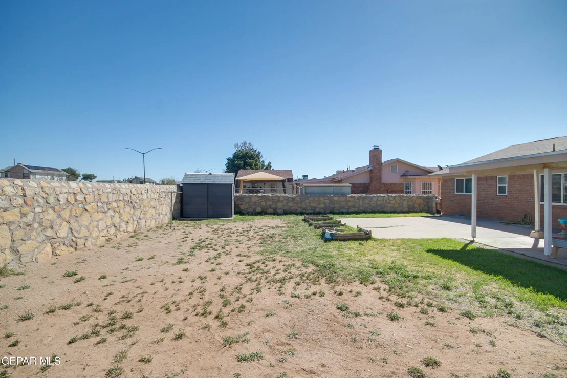 Photo of 5629 LONGVIEW Circle