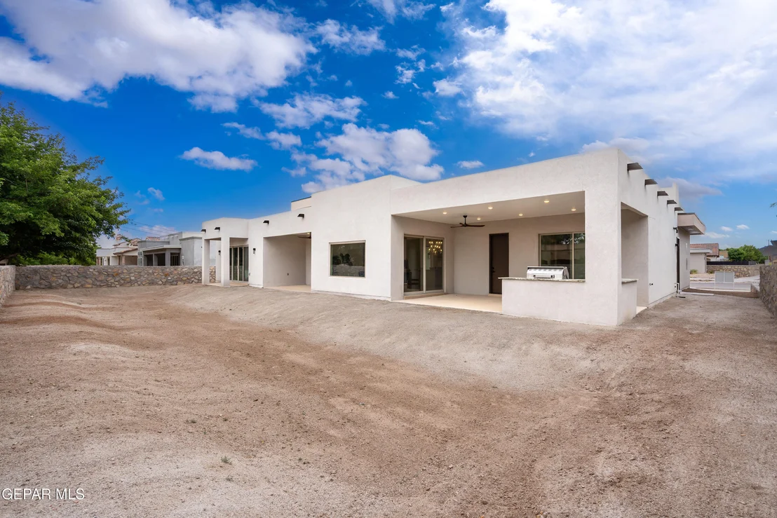 Photo of 653 BIR Circle