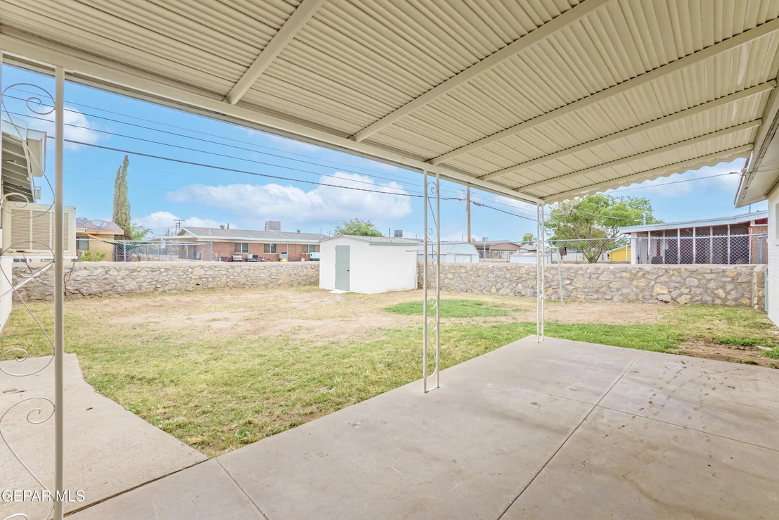 Photo of 5633 ARROWHEAD Drive