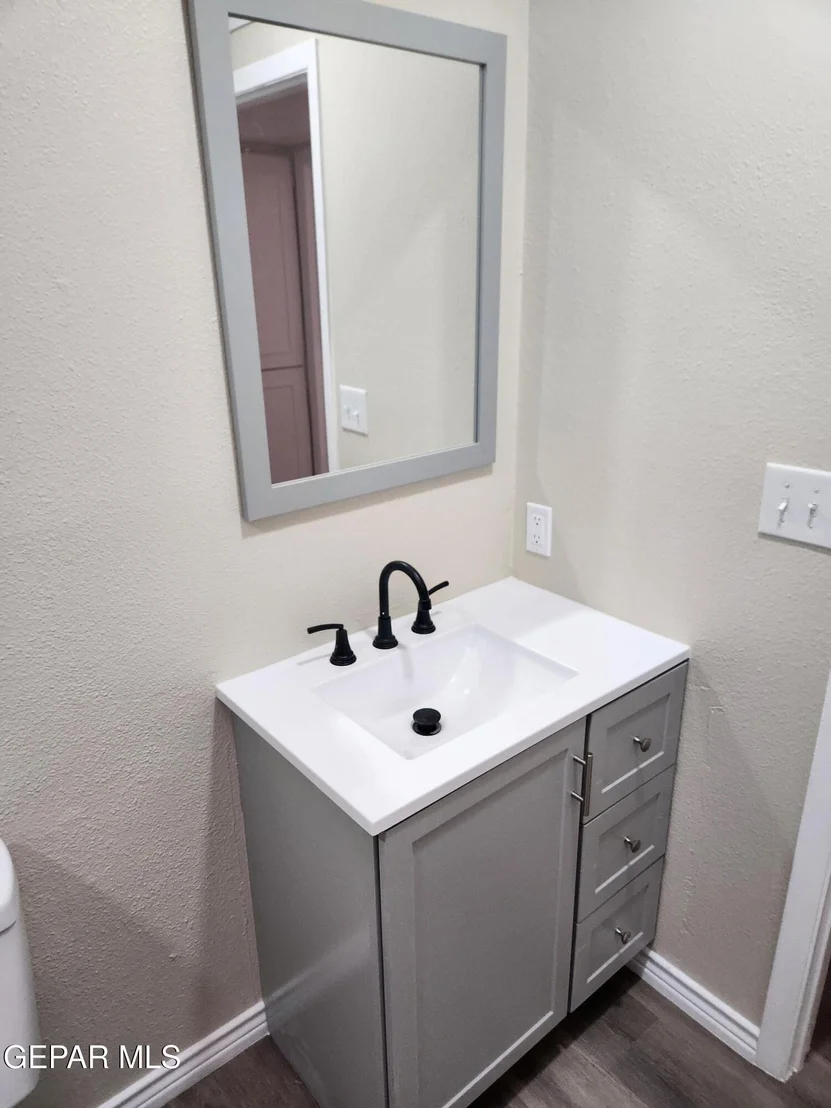 Photo of 901 CARLOTTA Drive