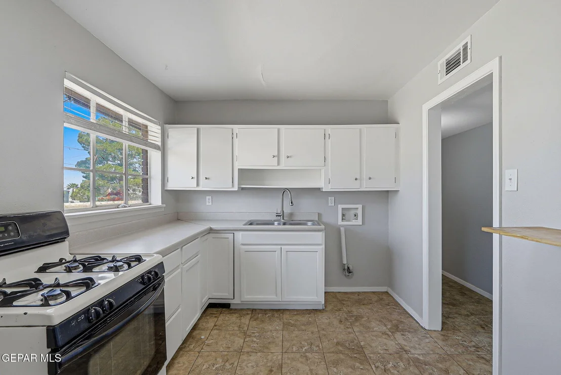 Photo of 3917 OLYMPIC Avenue