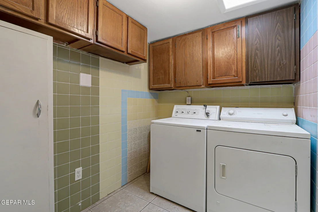 Photo of 1304 Honeysuckle Drive