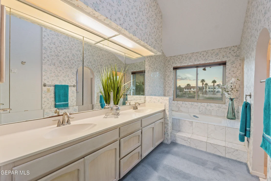 Photo of 401 Sharondale Drive