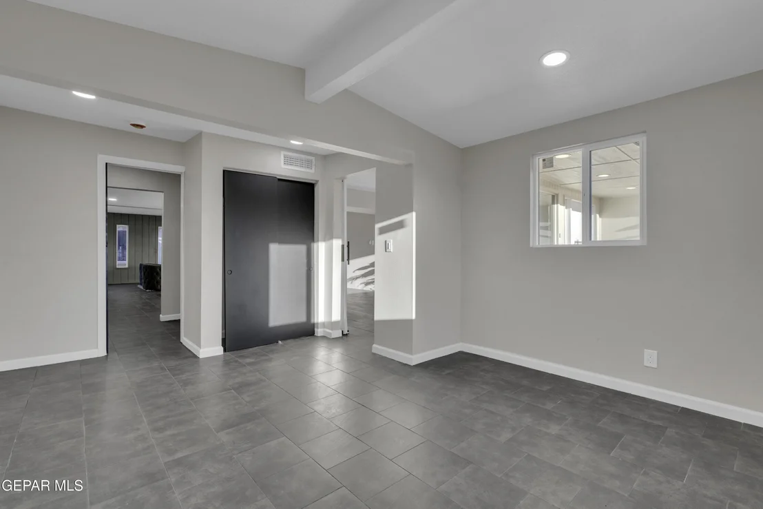 Photo of 7125 BANANA TREE Lane