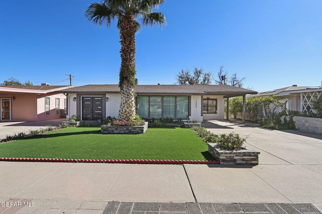 Photo of 1304 Honeysuckle Drive