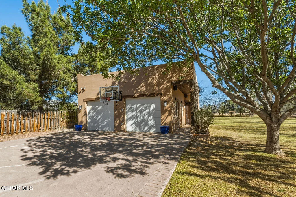 Photo of 300 ROSEMONT Drive