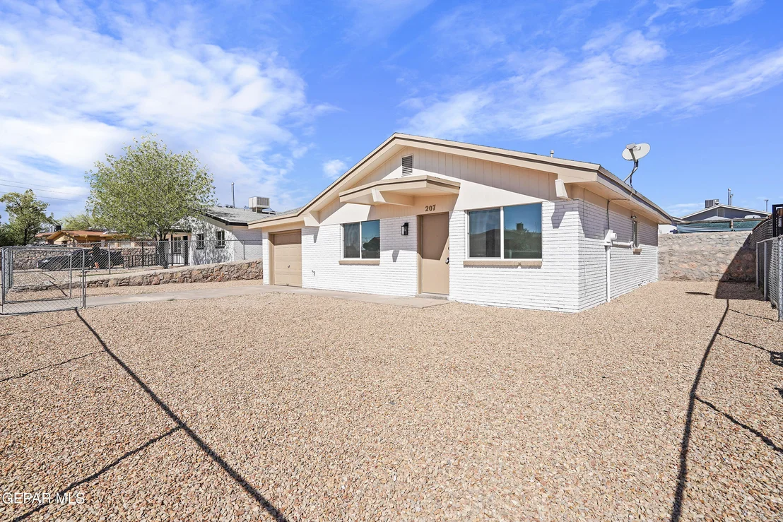 Photo of 207 CARIBE Circle