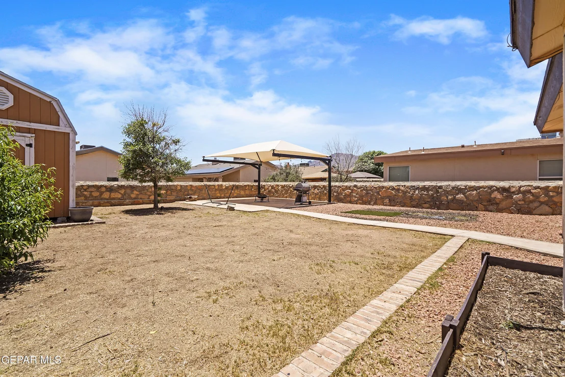 Photo of 5340 IGNACIO ALMANZAR Lane
