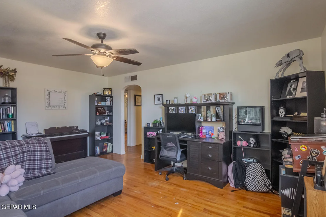 Photo of 1804 WAINWRIGHT Drive