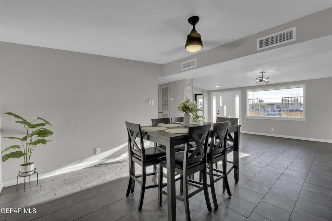 Photo of 7125 BANANA TREE Lane