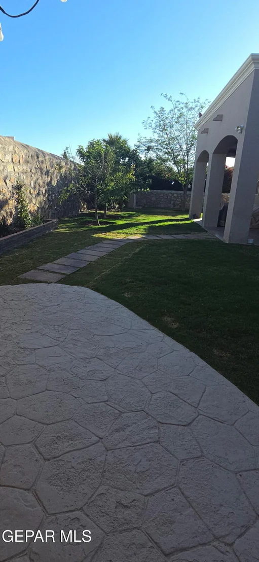 Photo of 6320 FRANKLIN BLUFF Drive