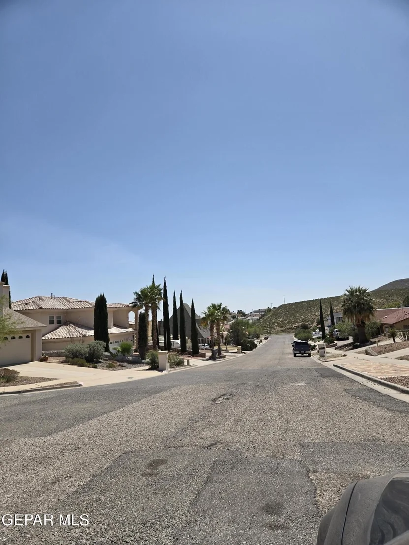Photo of 7525 BIG BEND Drive