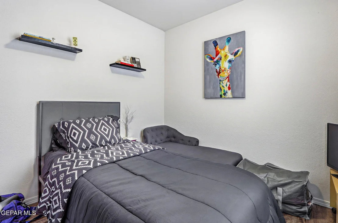 Photo of 2802 CASTLE HILL Circle