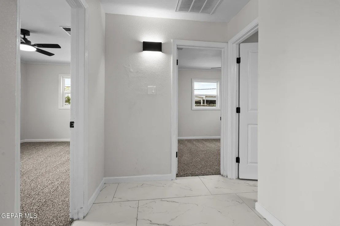 Photo of 919 N CLARK Drive