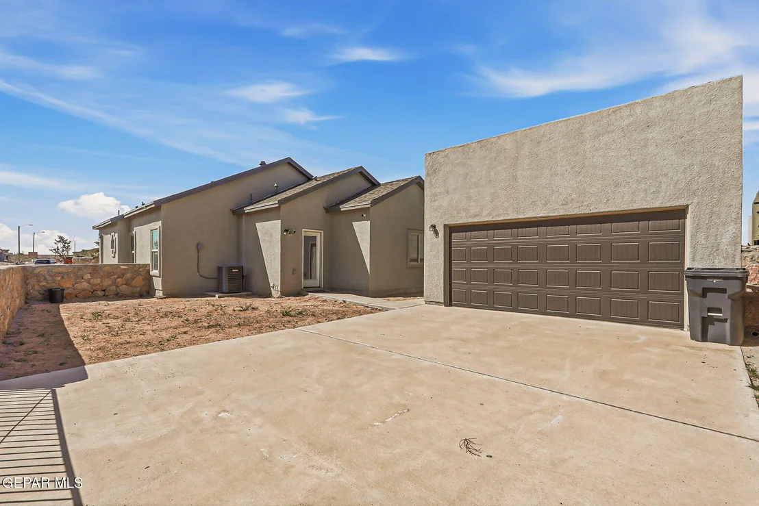 Photo of 14329 Nick Drahos Lane