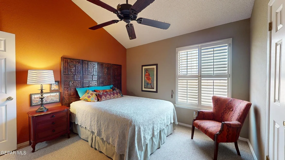 Photo of 724 CHELTENHAM Drive