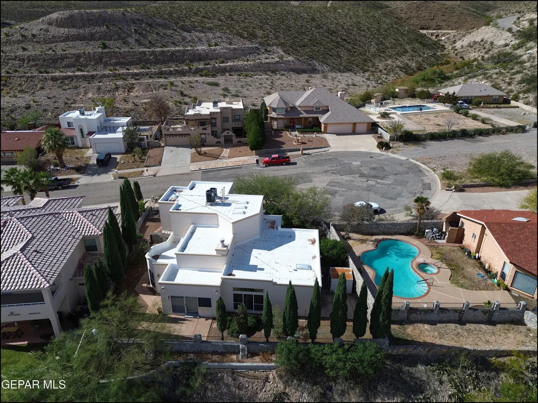Photo of 7516 BIG BEND Drive