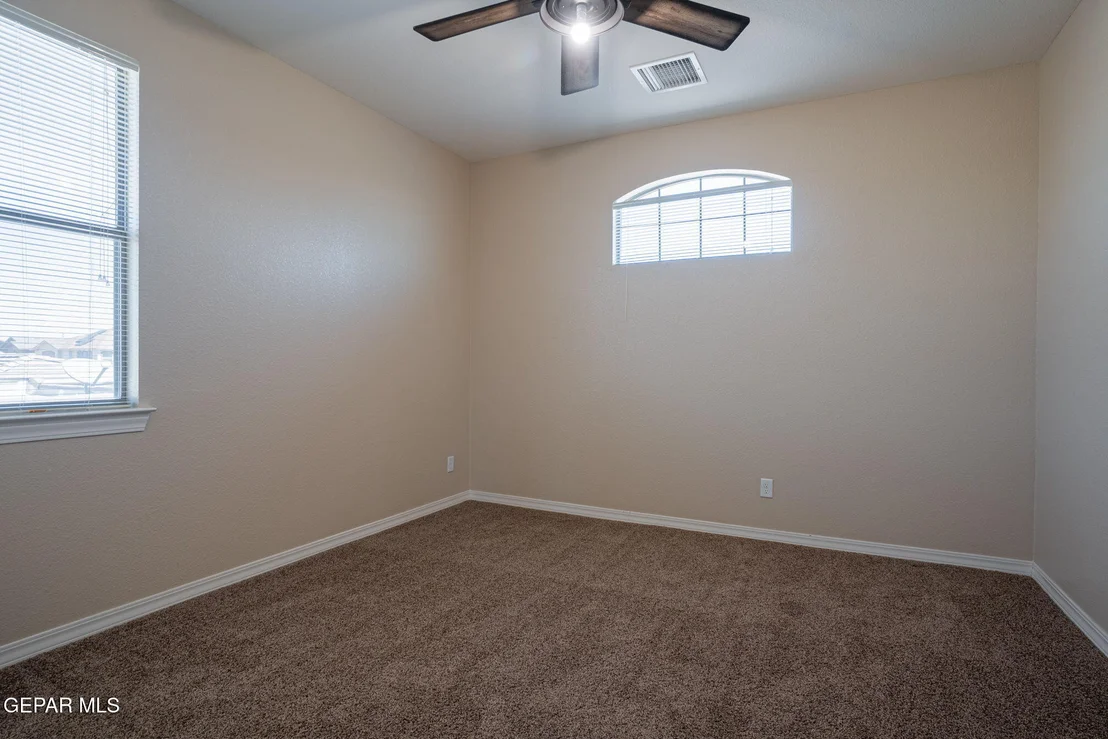 Photo of 3049 LOOKOUT POINT Drive