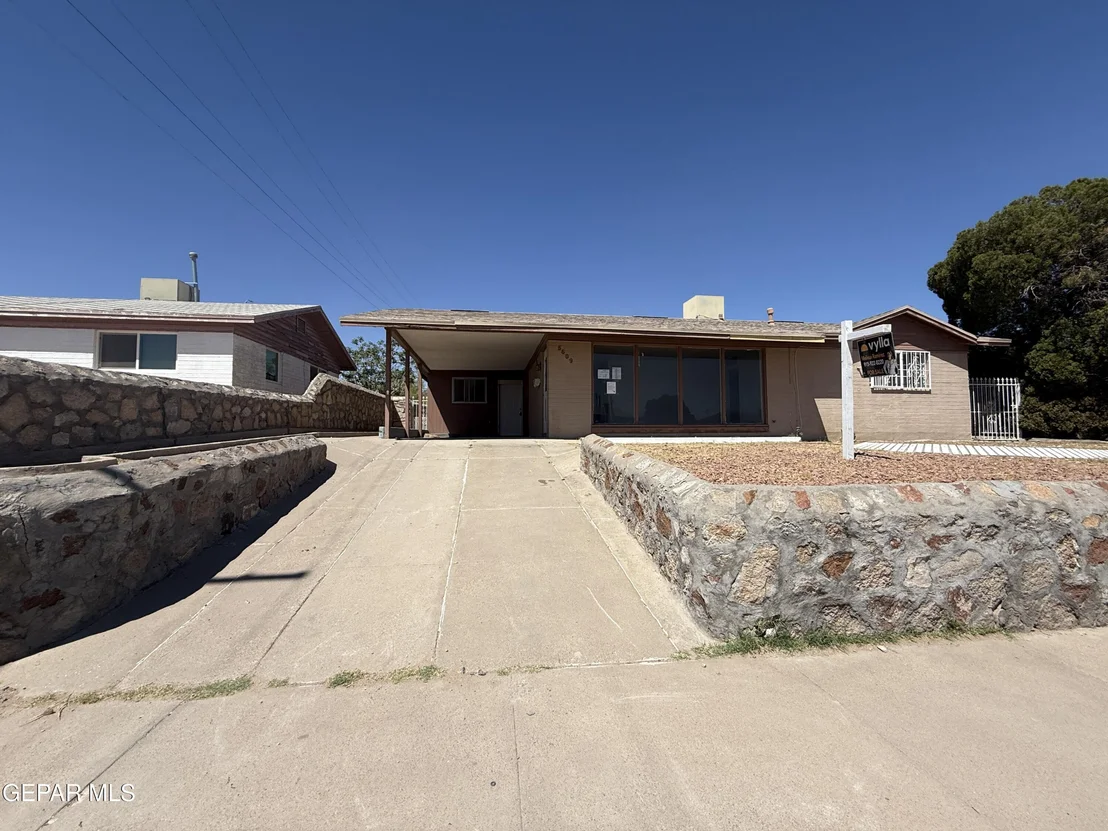 Photo of 5609 VENEZUELA Road