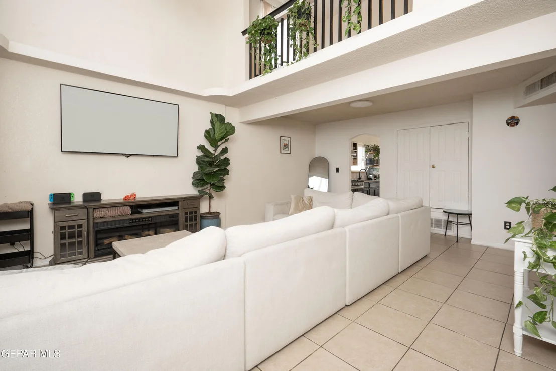 Photo of 6233 GRACE MADRILES Place