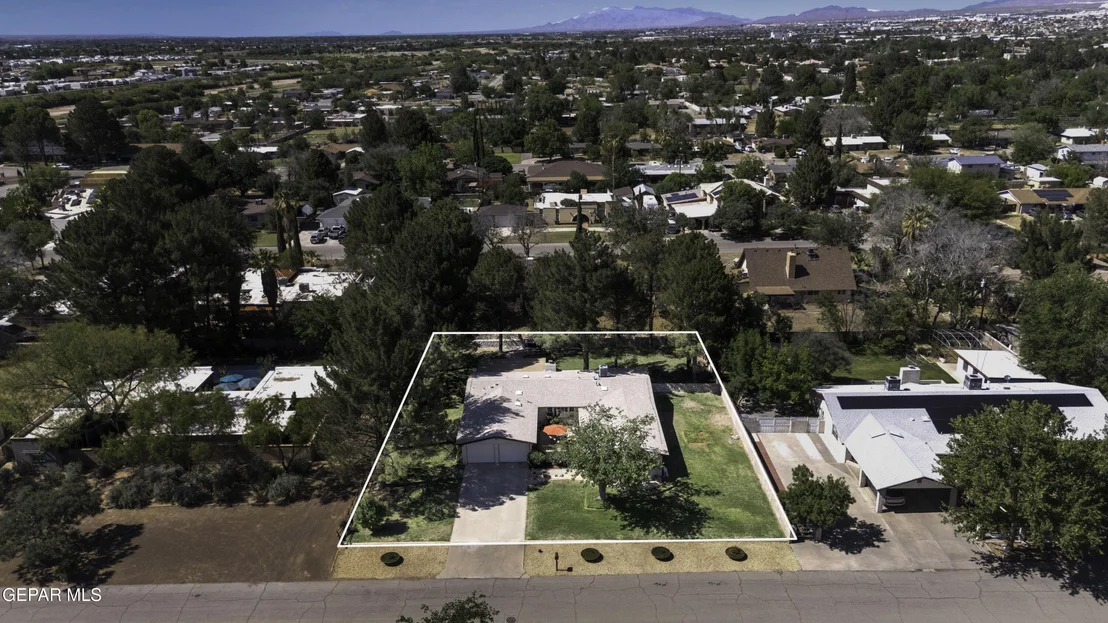 Photo of 801 MONTCLAIR Drive