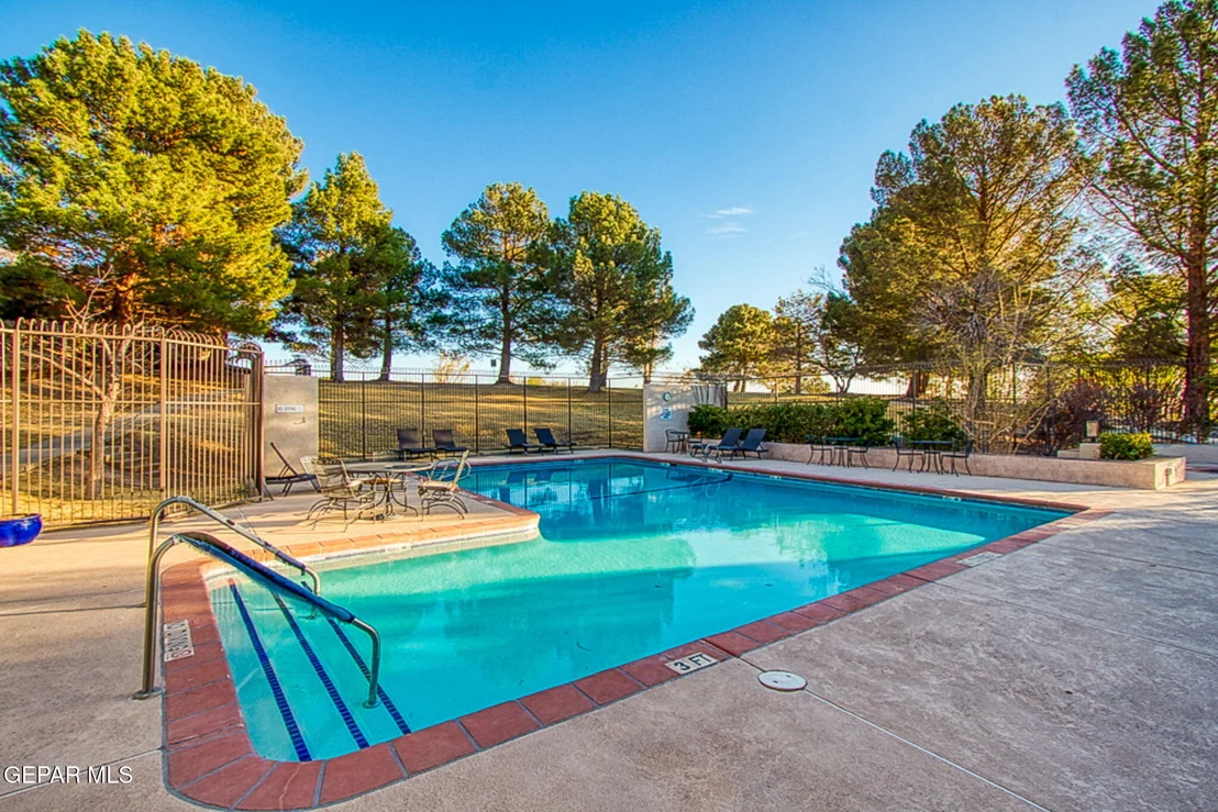 Photo of 1057 LOS JARDINES Circle