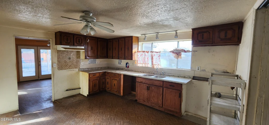 Photo of 121 RIO Road