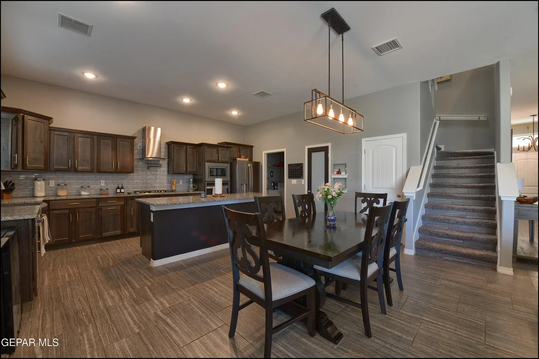 Photo of 913 ABE GOLDBERG Drive
